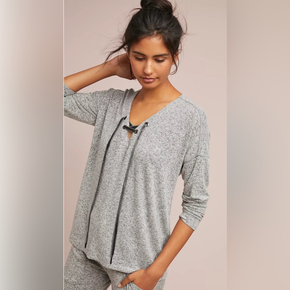 Rails Soft Gray‎ Sweater Top with Velvet Lace Up Neckline Pullover- Xs